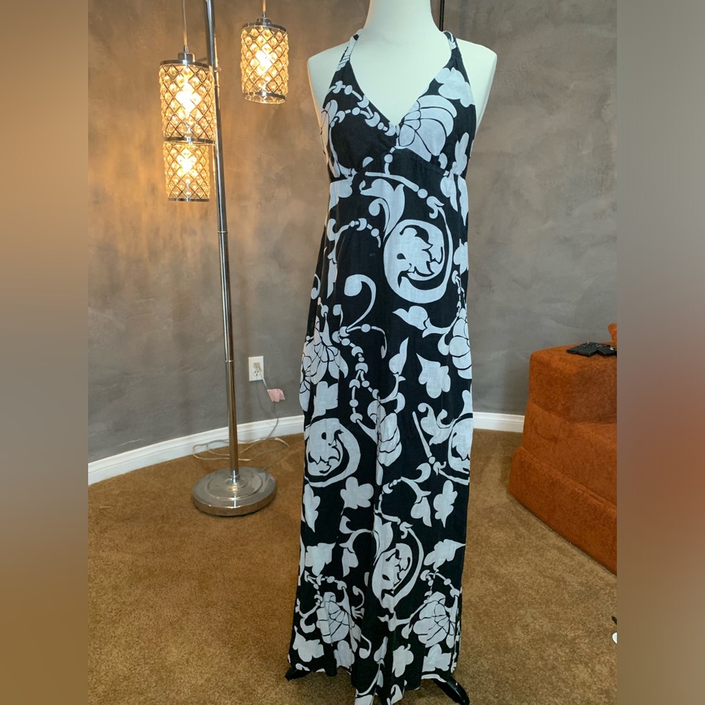 Black and White Floral Halter Maxi Dress